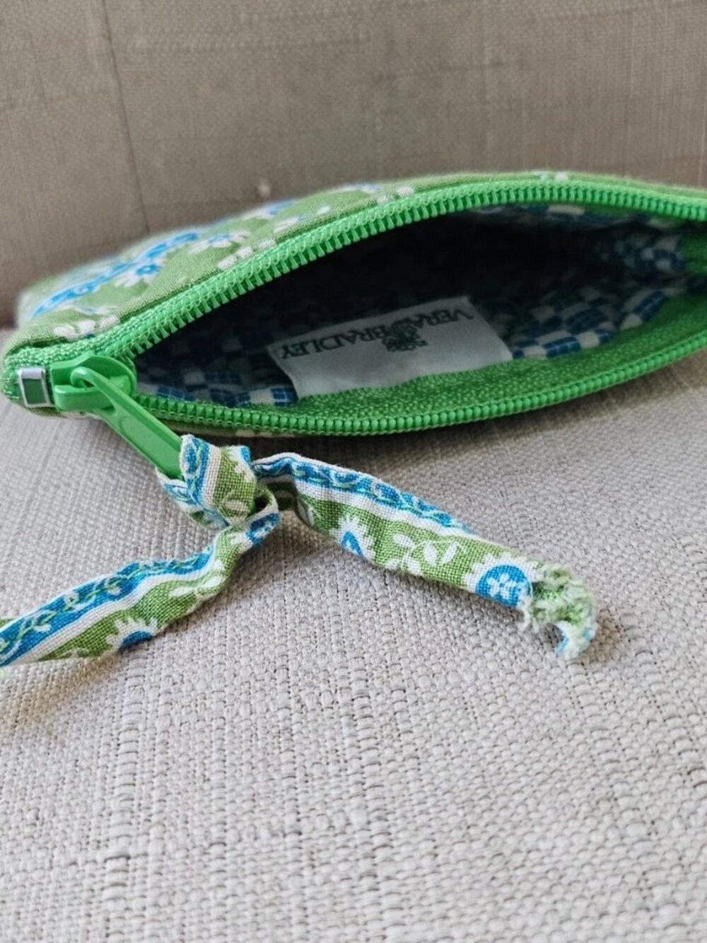Vera Bradley Women Coin Purse Zip Closure Green Cotton Mini Wallet Made in USA - Picture 2 of 8